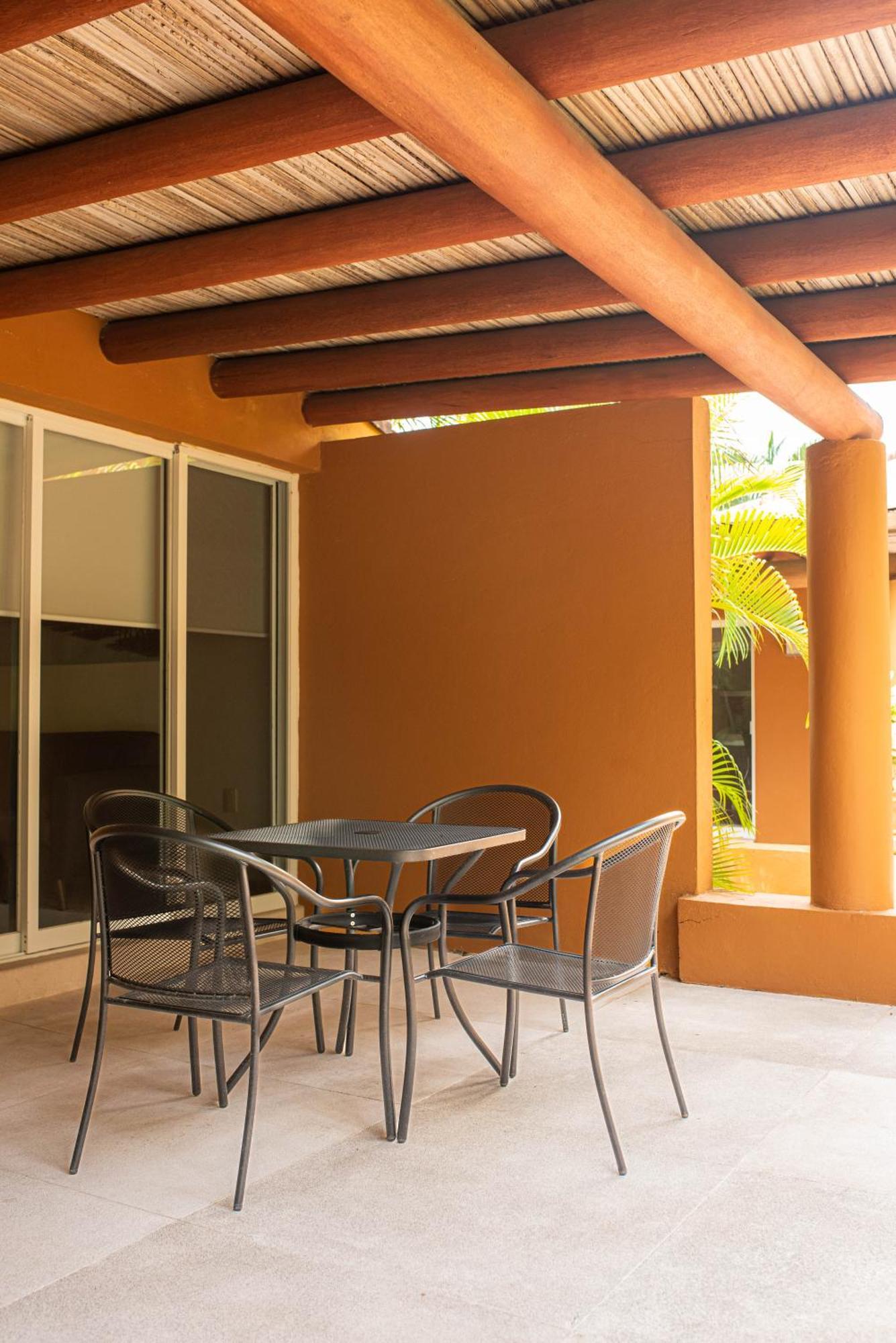 Hotel Ixzi Plus Ixtapa  Zewnętrze zdjęcie