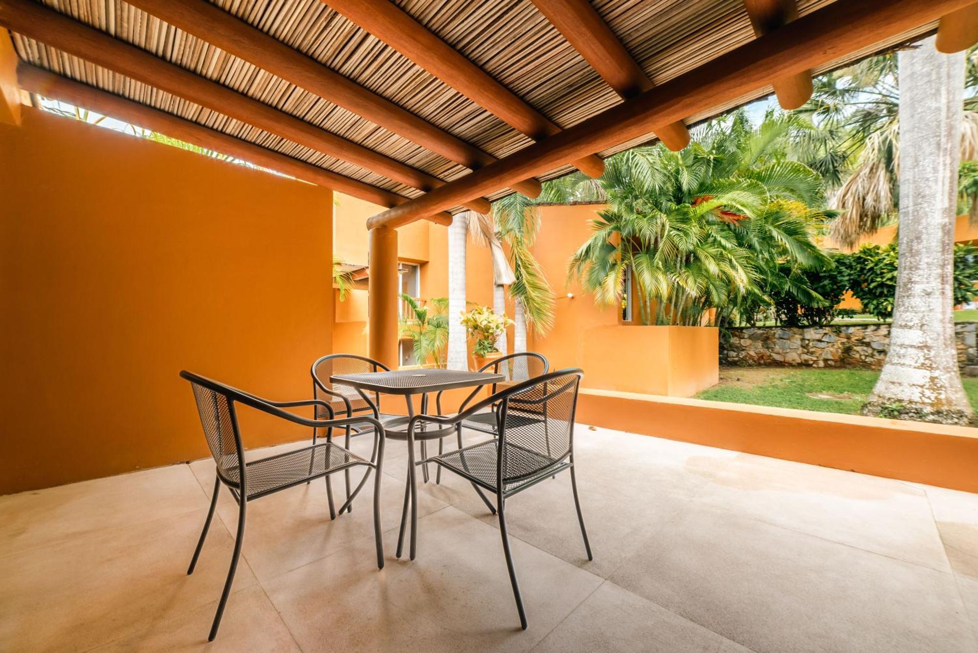 Hotel Ixzi Plus Ixtapa  Zewnętrze zdjęcie