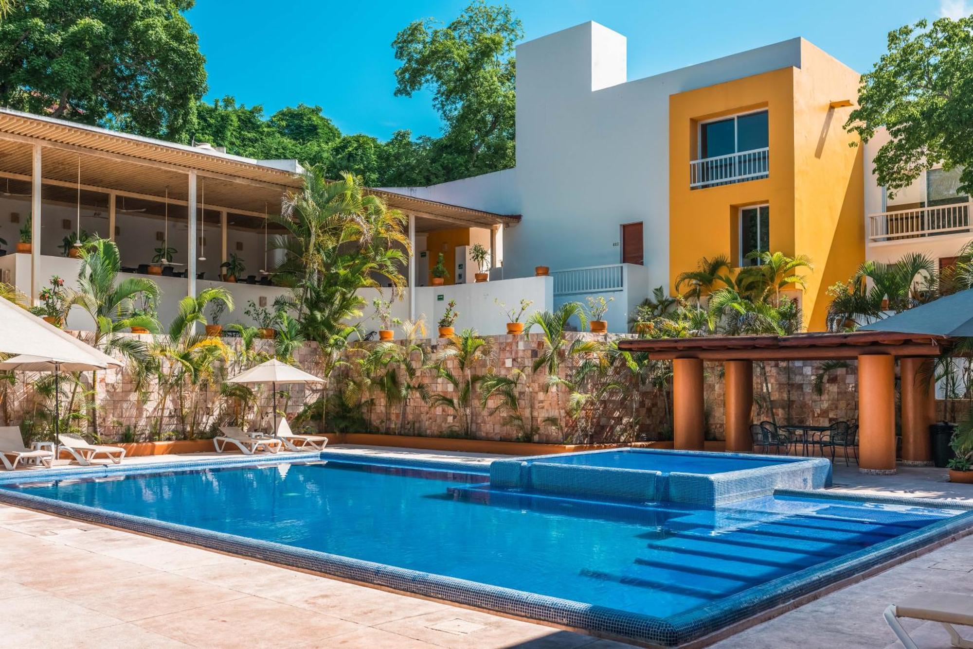 Hotel Ixzi Plus Ixtapa  Zewnętrze zdjęcie